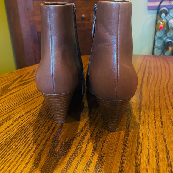Cole Haan almond toe leather booties light brown. 9.5M w/side Zip. 2.25” wedge - Picture 5 of 8